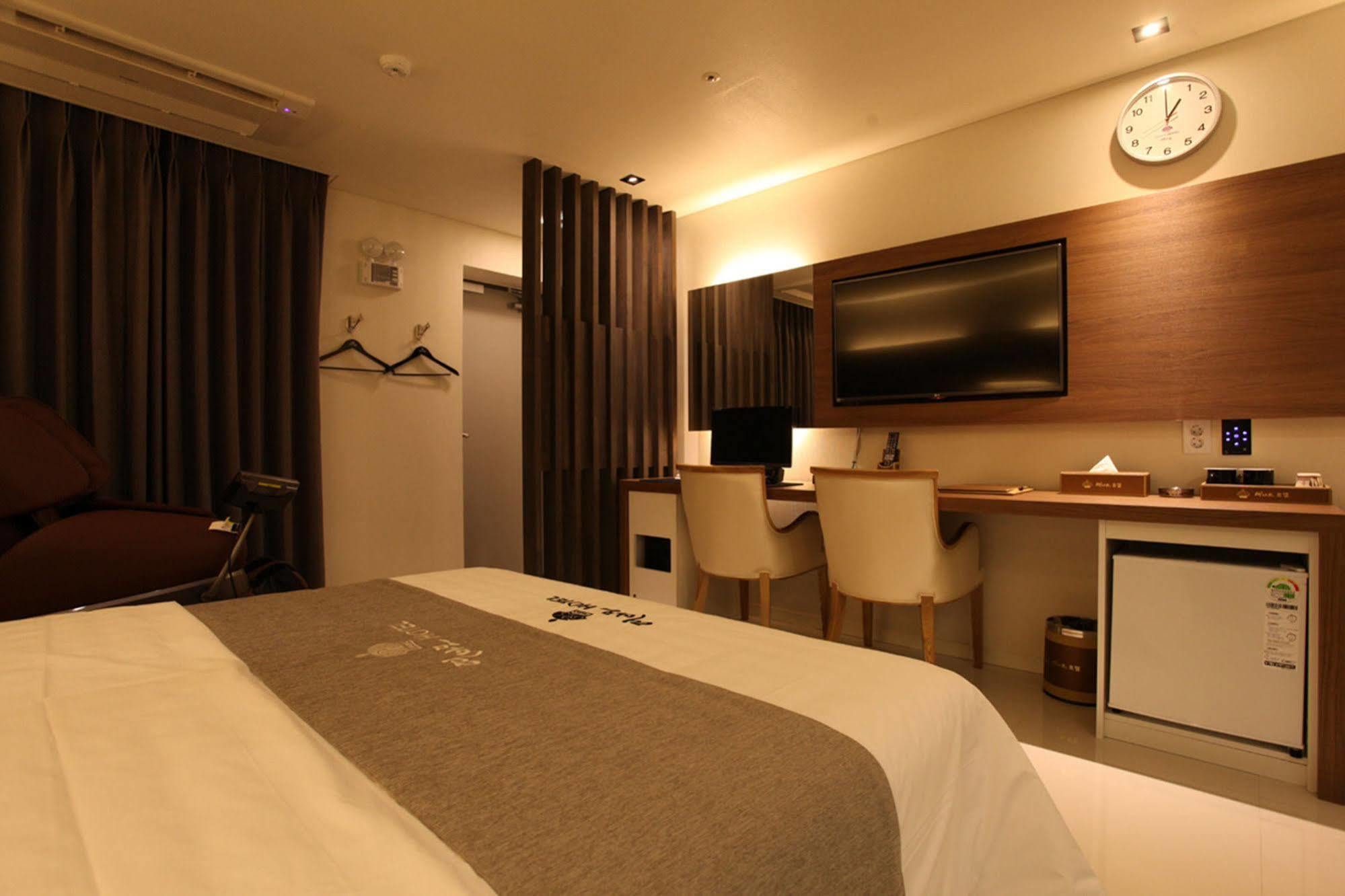 Drive In Hotel Tiamo Pocheon Exterior photo