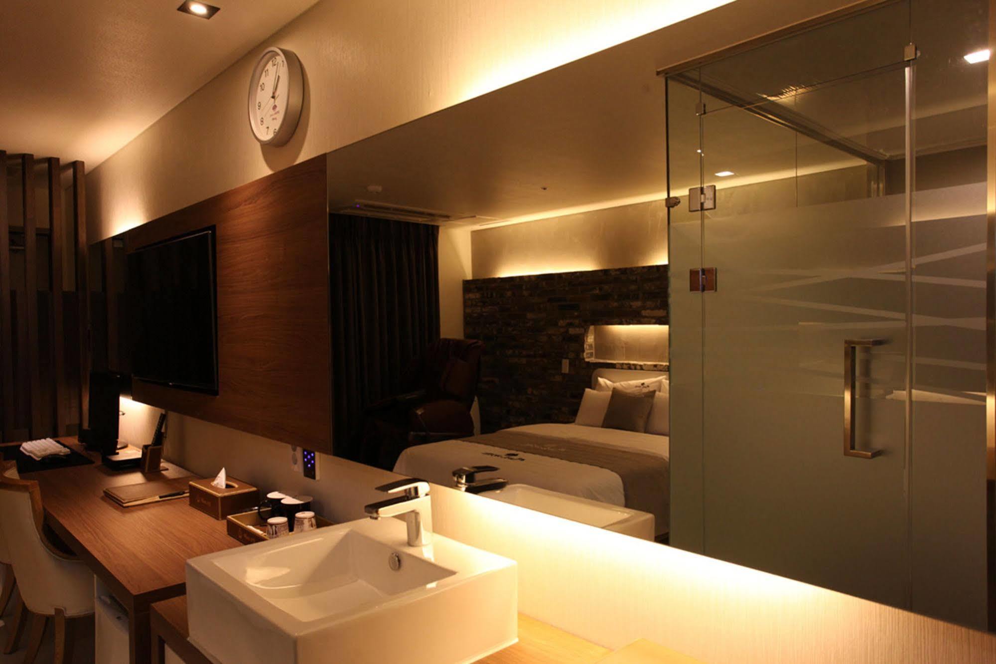 Drive In Hotel Tiamo Pocheon Exterior photo