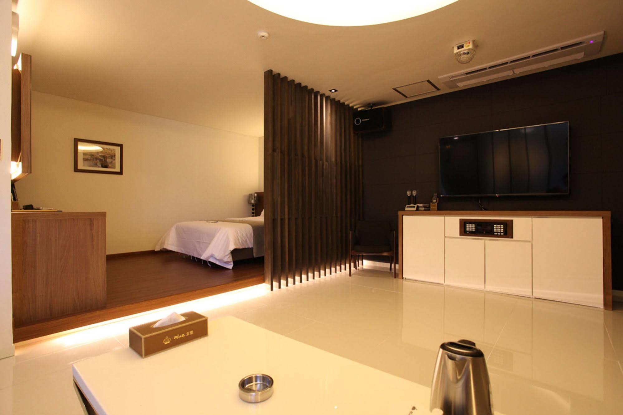 Drive In Hotel Tiamo Pocheon Exterior photo