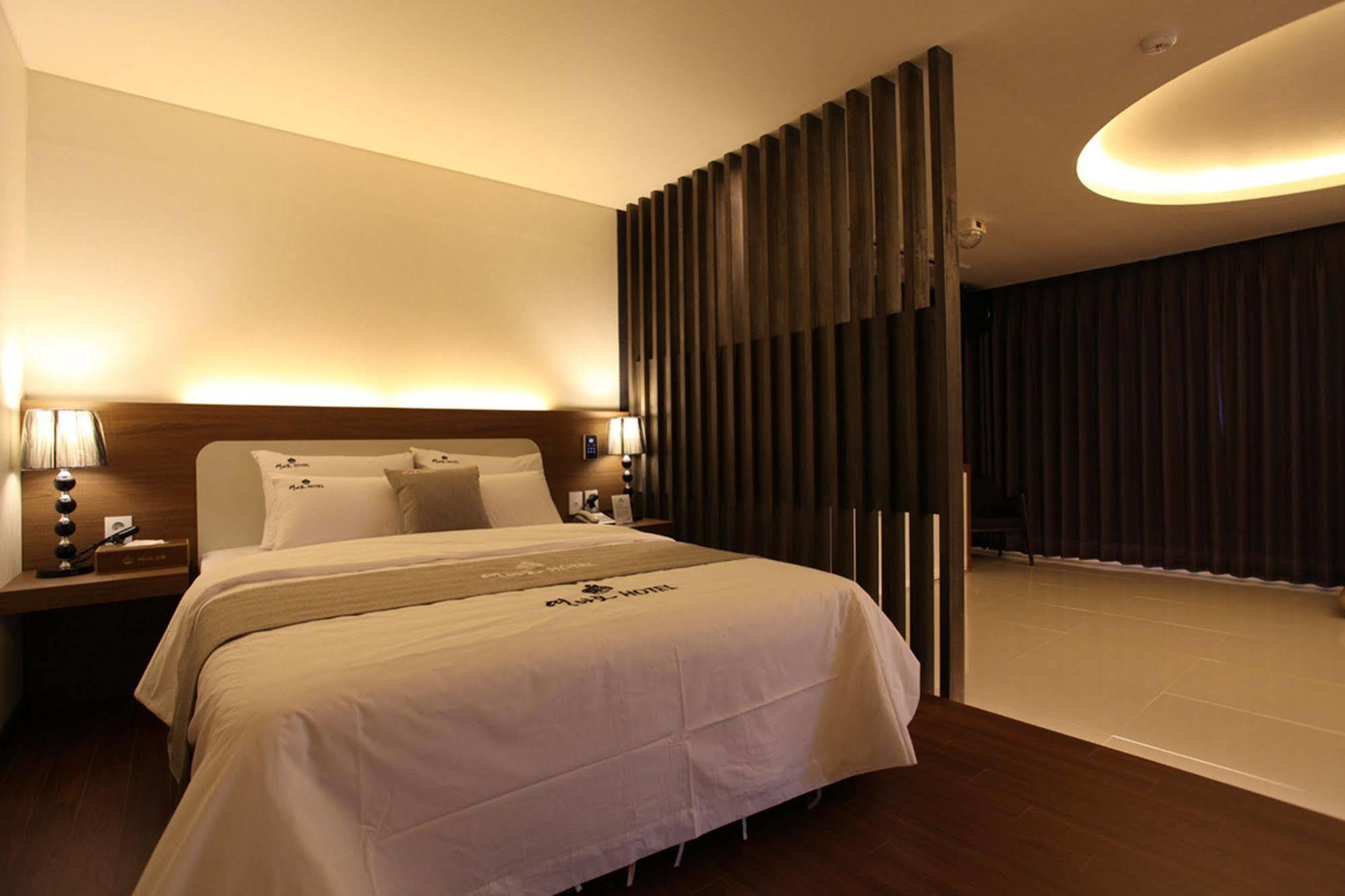 Drive In Hotel Tiamo Pocheon Exterior photo